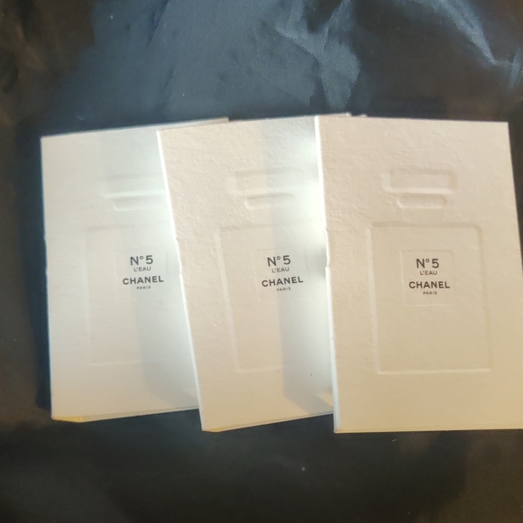 CHANEL No. 5 L'Eau Sample Cards in White (3) - Picture 1 of 3